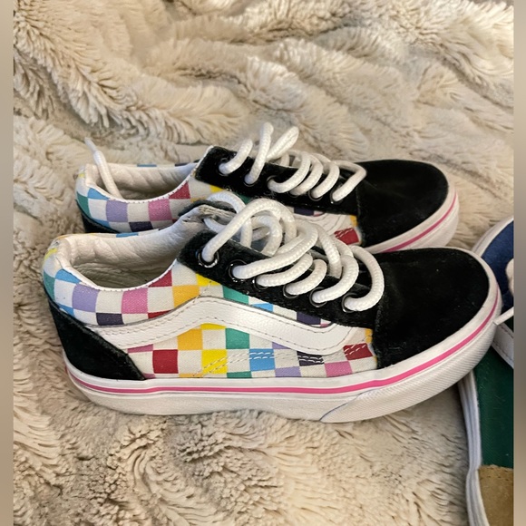 Vans - Picture 6 of 10